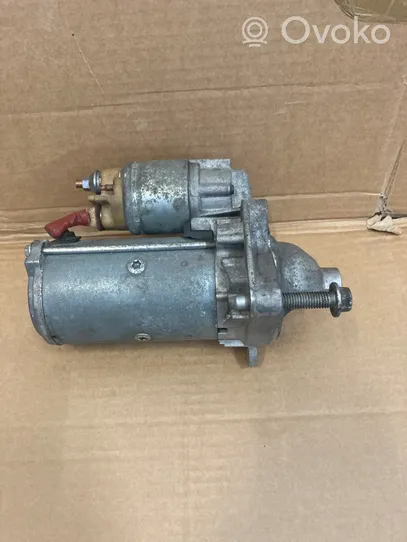 Opel Movano B Starter motor 233002654R