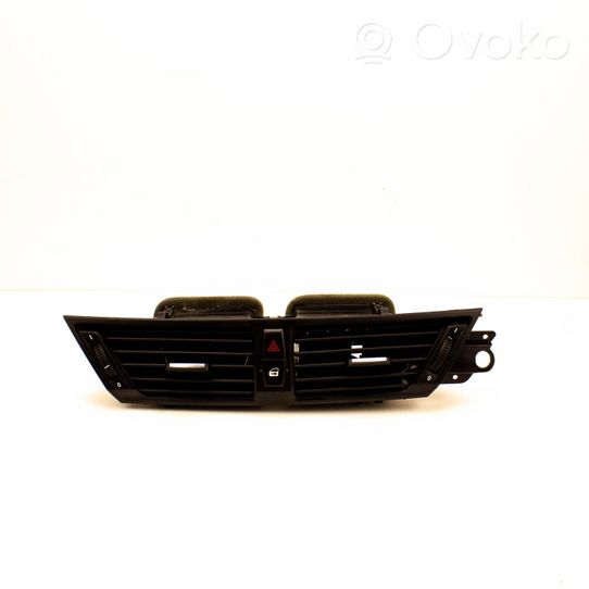 BMW X1 E84 Lango oro grotelės 9258354