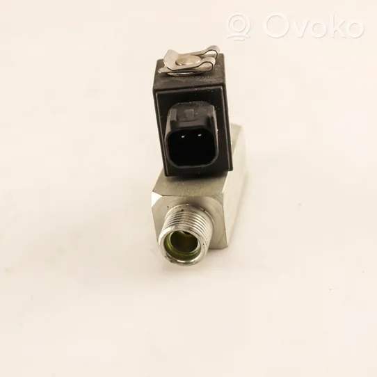 Ford Kuga III Air conditioning (A/C) pressure sensor FE130B9WAA03