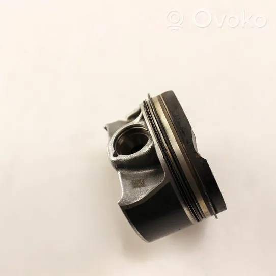 BMW 3 G20 G21 Piston 821209