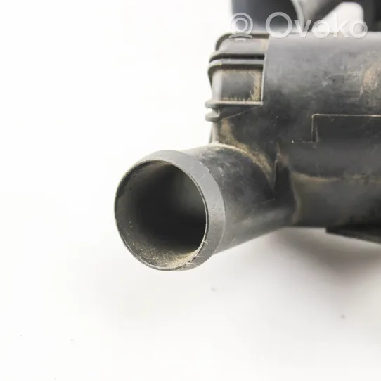 Audi A4 S4 B8 8K Alloggiamento termostato 03F121026B