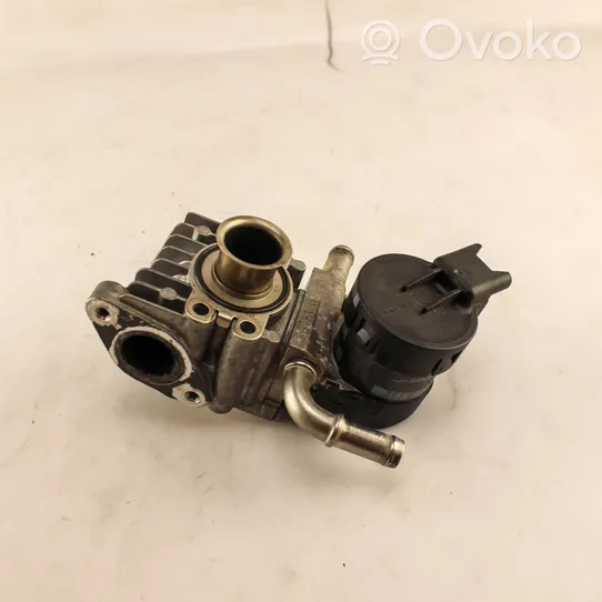 BMW 5 E60 E61 EGR-venttiili 7548415