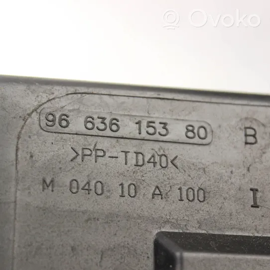 Citroen C4 I Picasso Ящик аккумулятора 9663615580