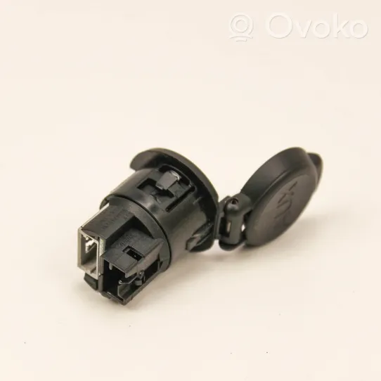 Citroen C4 I Picasso Connettore plug in AUX 96645227