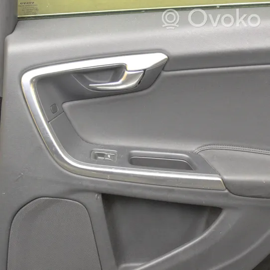 Volvo V60 Задняя дверь 