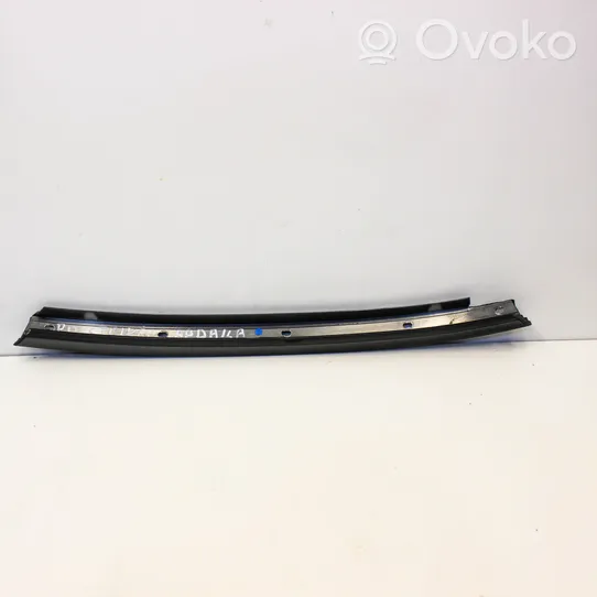 Jaguar XK8 - XKR Windshield trim HJE7708AA