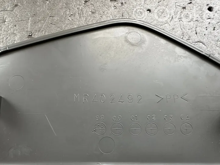 Mitsubishi Pajero Kita salono detalė MR402492