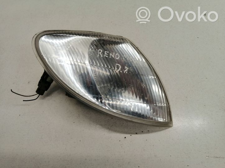 Renault Megane I Indicatore di direzione anteriore 7700831467