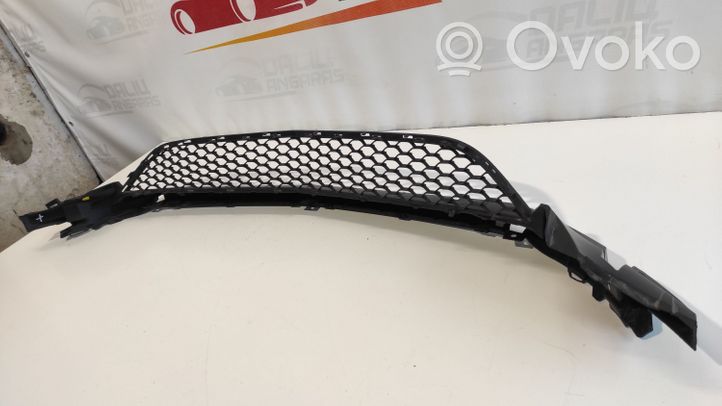 Mercedes-Benz SLK R172 Grille inférieure de pare-chocs avant A1728851000