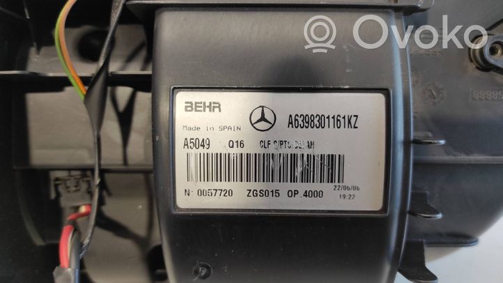 Mercedes-Benz Vito Viano W639 Sisälämmityksen ilmastoinnin korin kokoonpano A6398301161