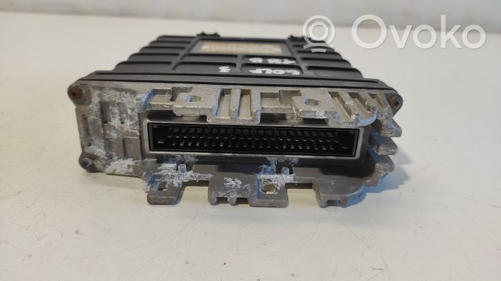 Volkswagen Golf III Calculateur moteur ECU 0261200701