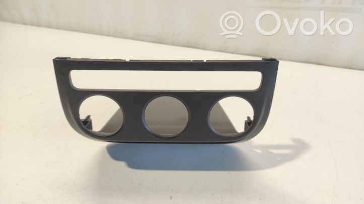 Volkswagen Golf Plus Console centrale, commande chauffage/clim 5M0820039