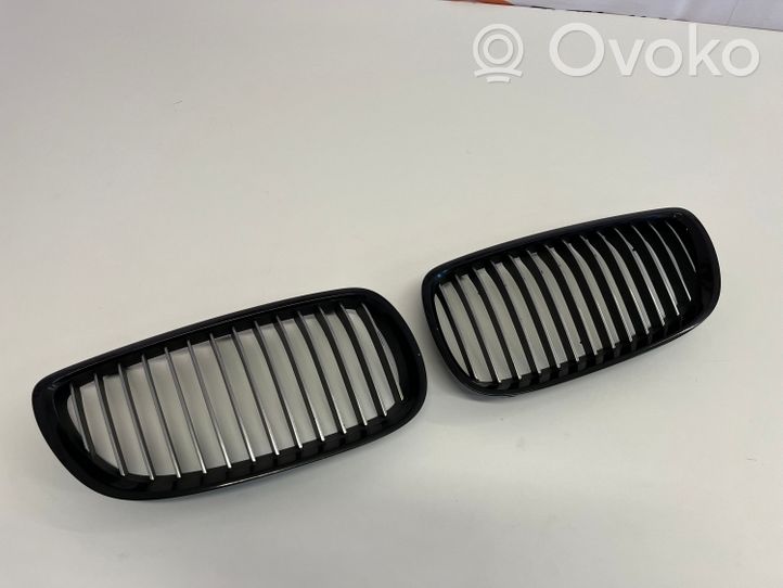 BMW 3 E92 E93 Atrapa chłodnicy / Grill 1648090707