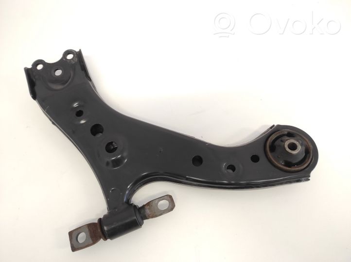 Toyota RAV 4 (XA50) Fourchette, bras de suspension inférieur avant 