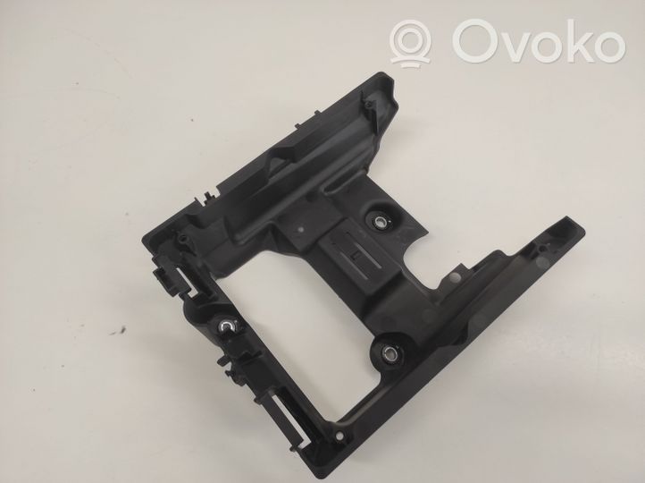 Audi Q7 4M Supporto centralina motore 4M0907650B