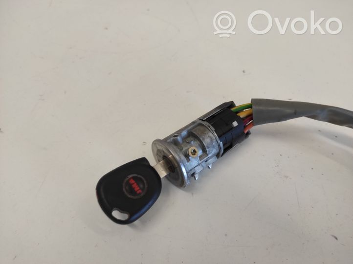 Renault Kangoo I Ignition lock 354885