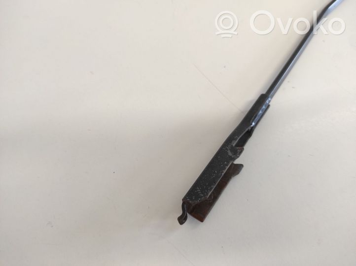 Volvo XC70 Front wiper blade arm 30655615