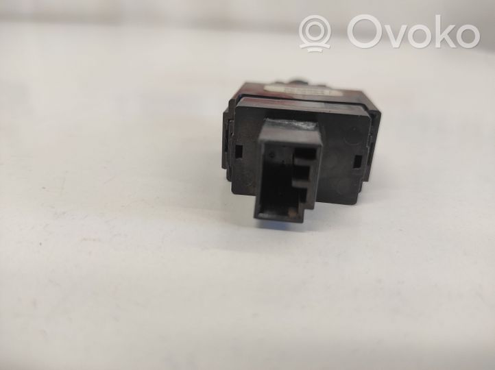 Volvo XC70 Brake pedal sensor switch 8622064