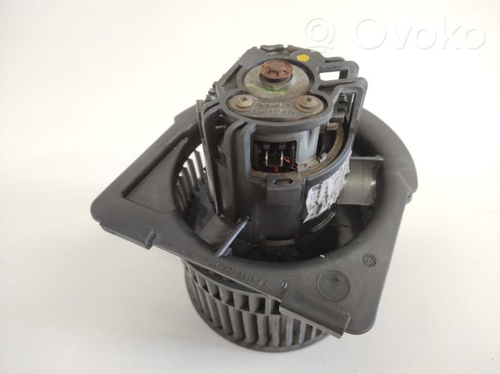 Opel Vectra B Ventola riscaldamento/ventilatore abitacolo 00322