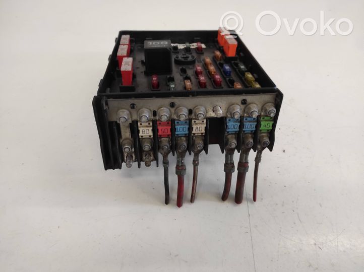 Volkswagen PASSAT B6 Module de fusibles 3C0937125