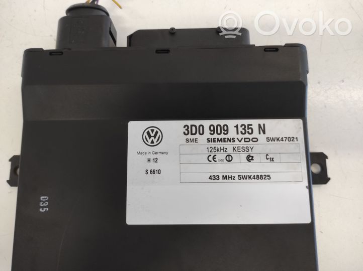 Volkswagen Touareg I Keyless (KESSY) go control unit/module 3D0909135N