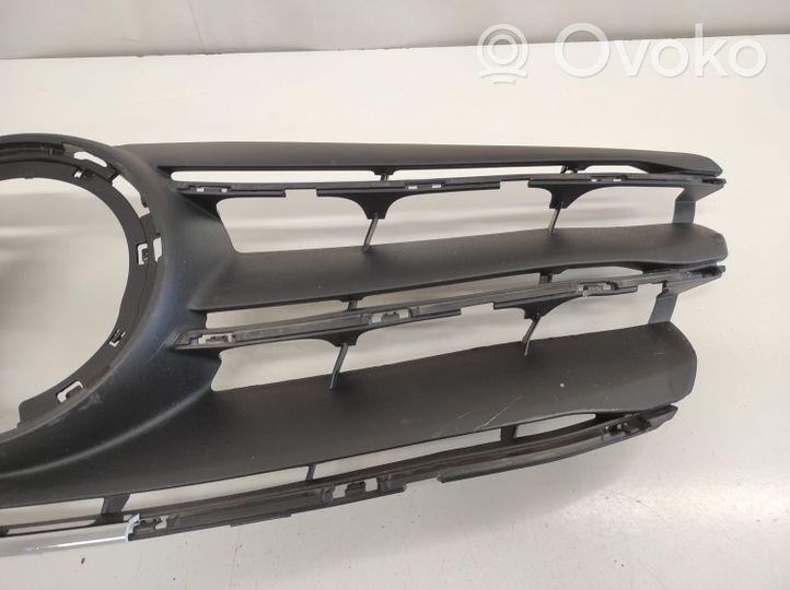 Mercedes-Benz Vito Viano W447 Maskownica / Grill / Atrapa górna chłodnicy A4478802602