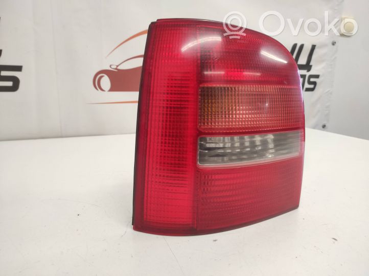 Audi A4 S4 B5 8D Lampa tylna 8D9945095D