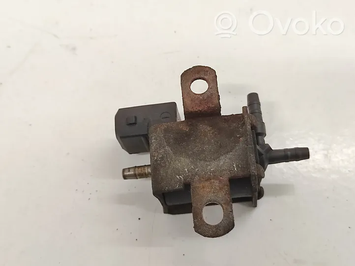 Audi A6 S6 C4 4A Käynnistysmoottorin solenoidi 026906283F