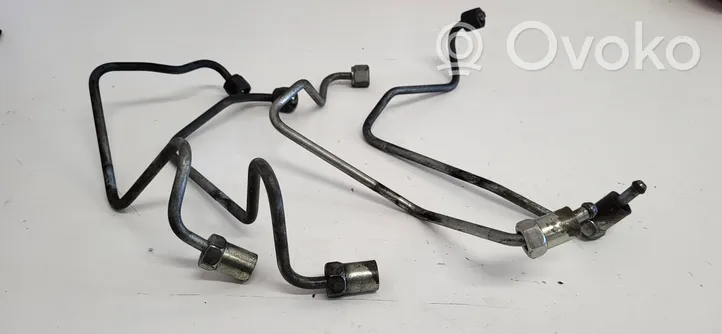 Toyota Corolla Verso AR10 Tuyau d'alimentation d'injecteur de carburant 