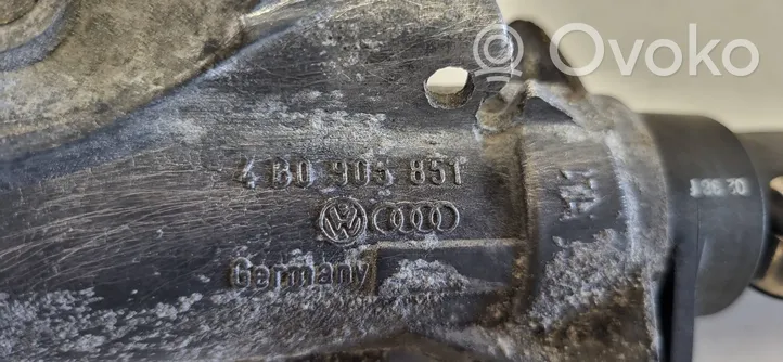 Volkswagen PASSAT B5 Aizdedzes atslēga 4B0905851