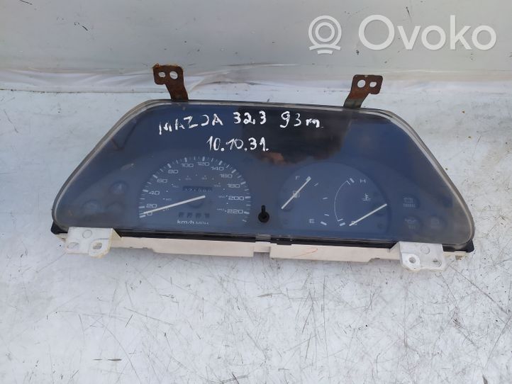 Mazda 323 Compteur de vitesse tableau de bord 