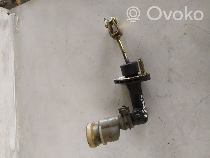 Hyundai Sonata Clutch master cylinder 