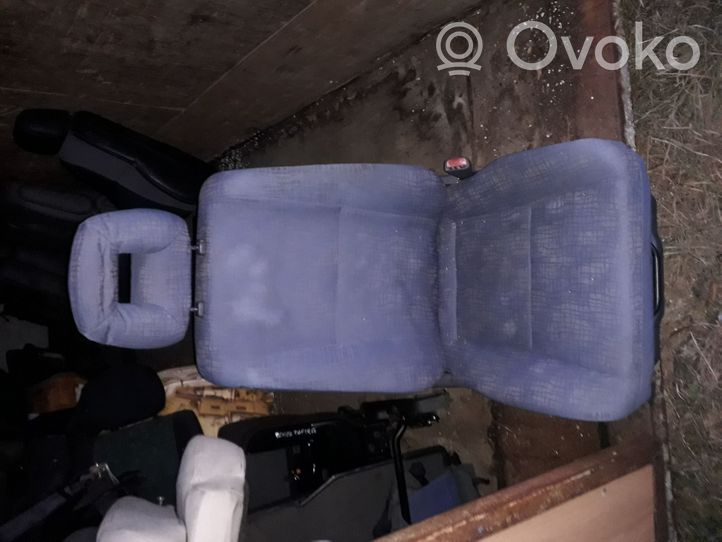 Mitsubishi Space Star Fotele / Kanapa / Komplet 