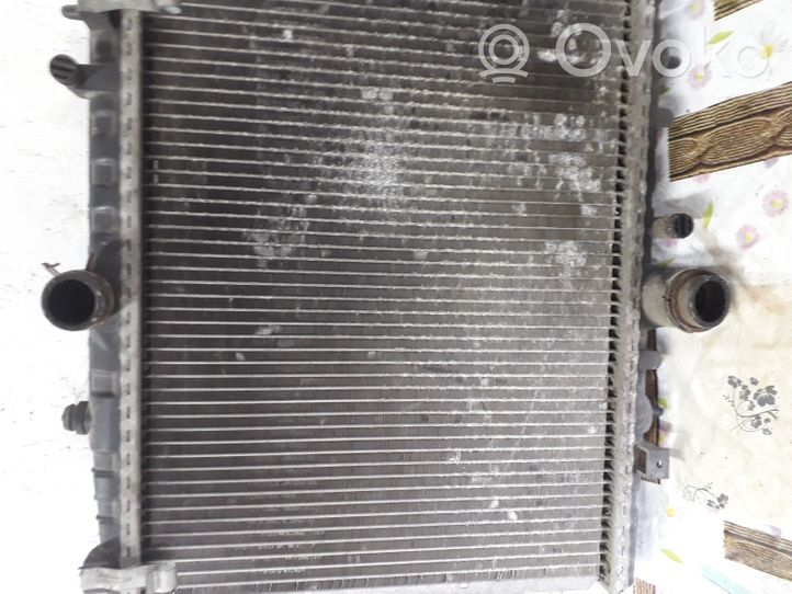 Peugeot 406 Radiateur de refroidissement 