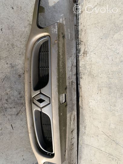Renault Safrane Griglia superiore del radiatore paraurti anteriore 