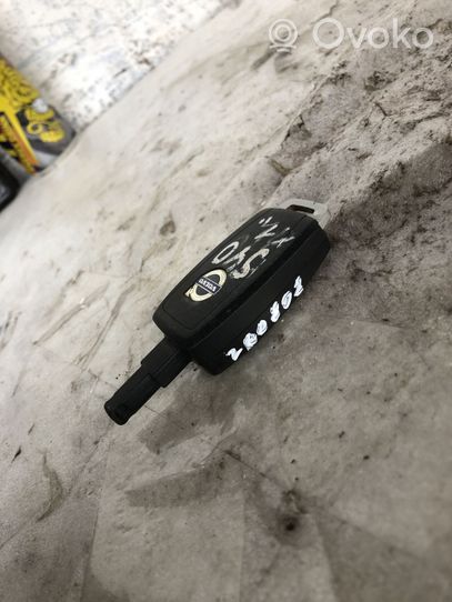 Volvo S40 Ignition key/card 