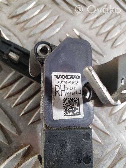 Volvo XC90 Sensore di livello faro/fanale 32246992