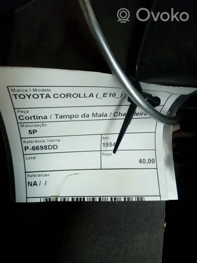 Toyota Corolla E100 Grilles/couvercle de haut-parleur arrière 