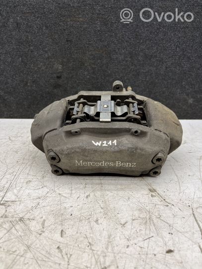 Mercedes-Benz E W211 Supporto della pinza del freno anteriore 20825301