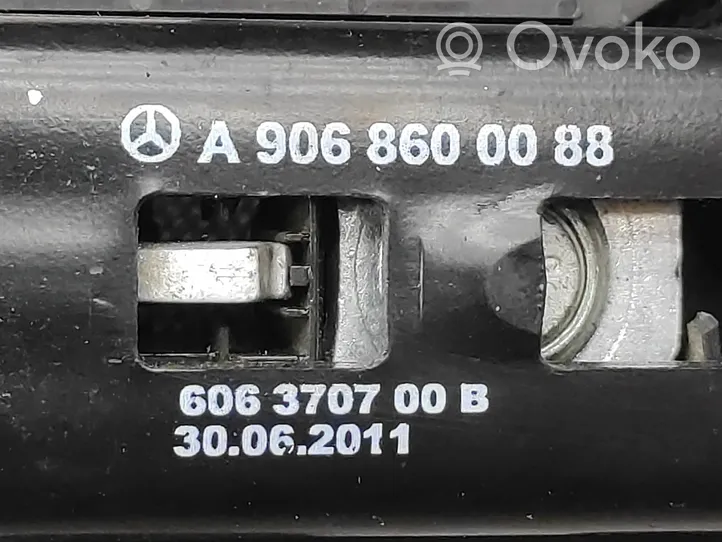 Mercedes-Benz Sprinter W906 Etuistuimen turvavyö 601384300