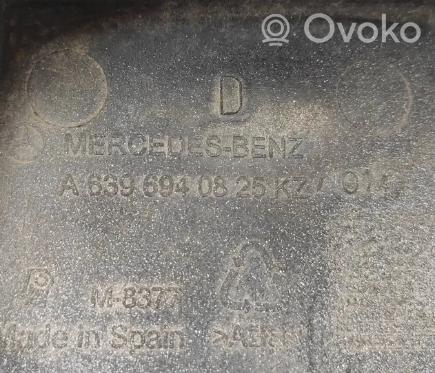 Mercedes-Benz Vito Viano W639 Muu ulkopuolen osa A6396940825