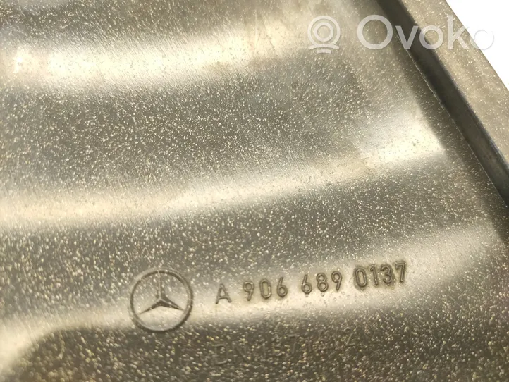 Mercedes-Benz Sprinter W906 Inny element deski rozdzielczej A9066890137