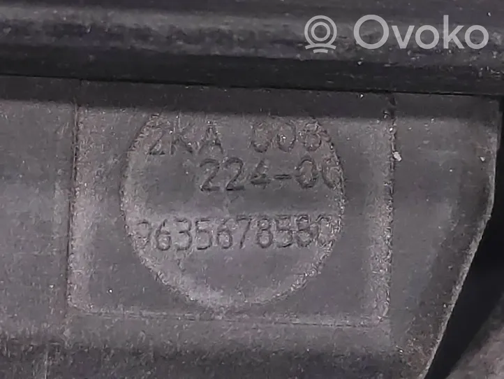 Mercedes-Benz Vito Viano W639 Barra luminosa targa del portellone del bagagliaio A6397430282