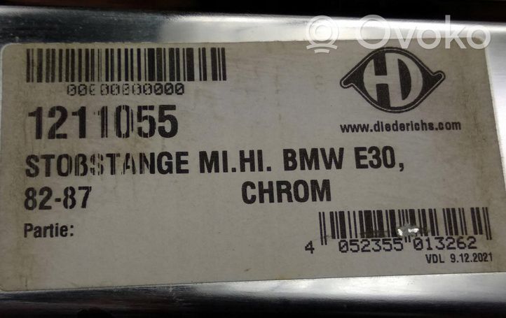 BMW 3 E30 Zderzak tylny 1211055