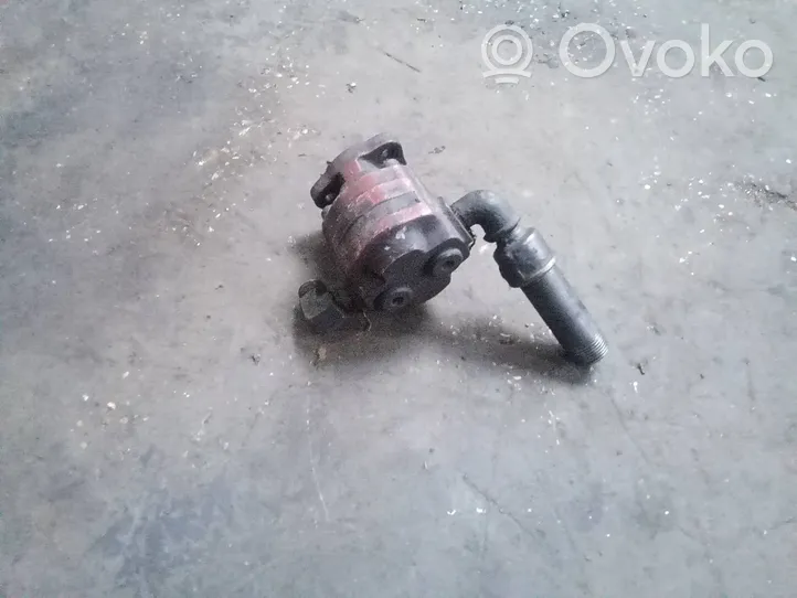 Nissan Atleon Moteur de pompe hydraulique de hayon 06874887