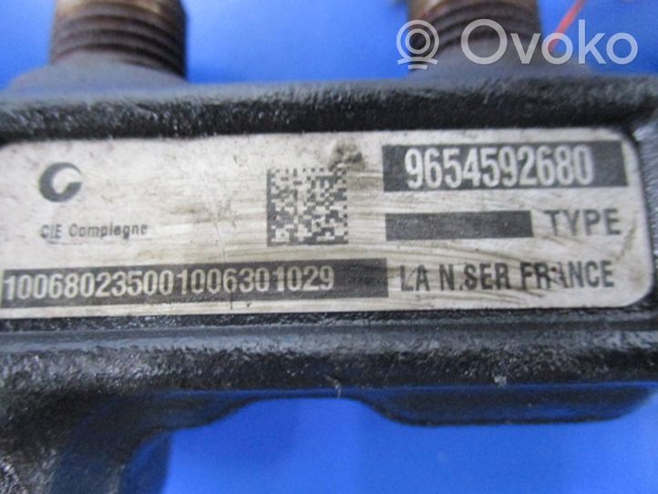 Volvo C30 Listwa wtryskowa 9654592680