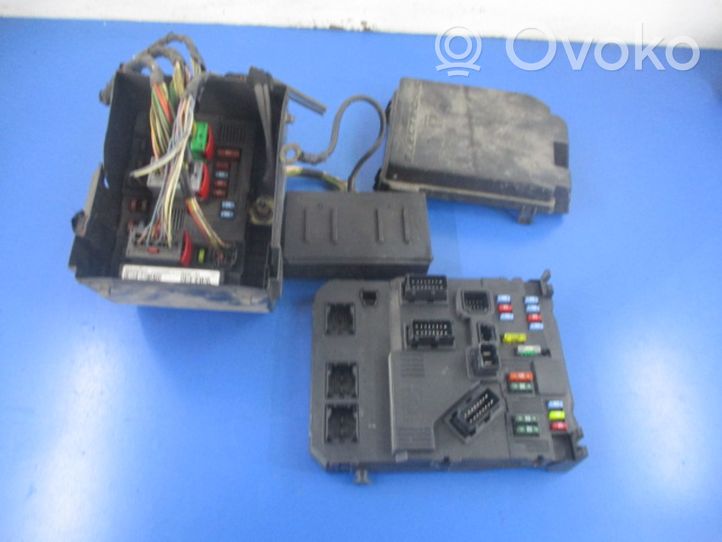 Citroen Xsara Picasso Set scatola dei fusibili 9653667680