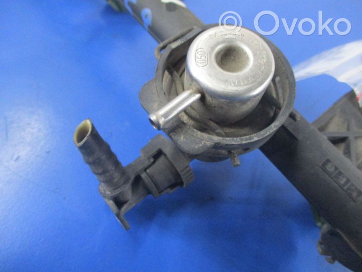 Renault Kangoo I Tuyau de conduite principale de carburant 7700273702