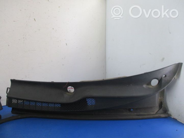 Toyota Yaris Verso Podszybie przednie 55782-0D010