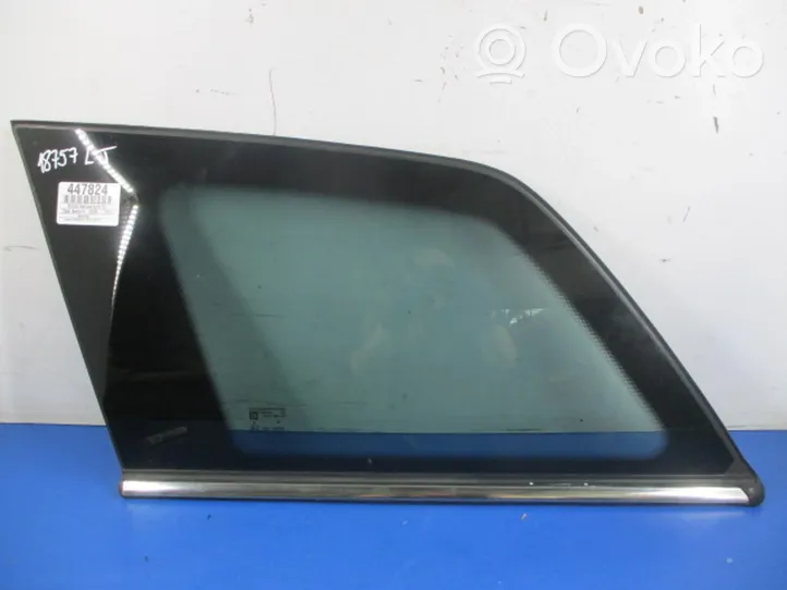 Opel Astra J Rear side window/glass 